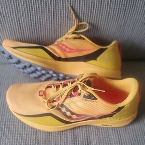 Saucony Peregrine 12 trail runners